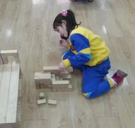 【案例分享】2019年天津优秀幼儿教师教学案例——搭建楼梯